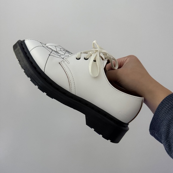 SUPREME x DR. MARTENS 1461 in Spiderweb White - Picture 3 of 8